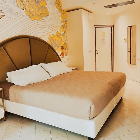 Hotel President - Vintage Hotel In Centro Riccione Luaran gambar
