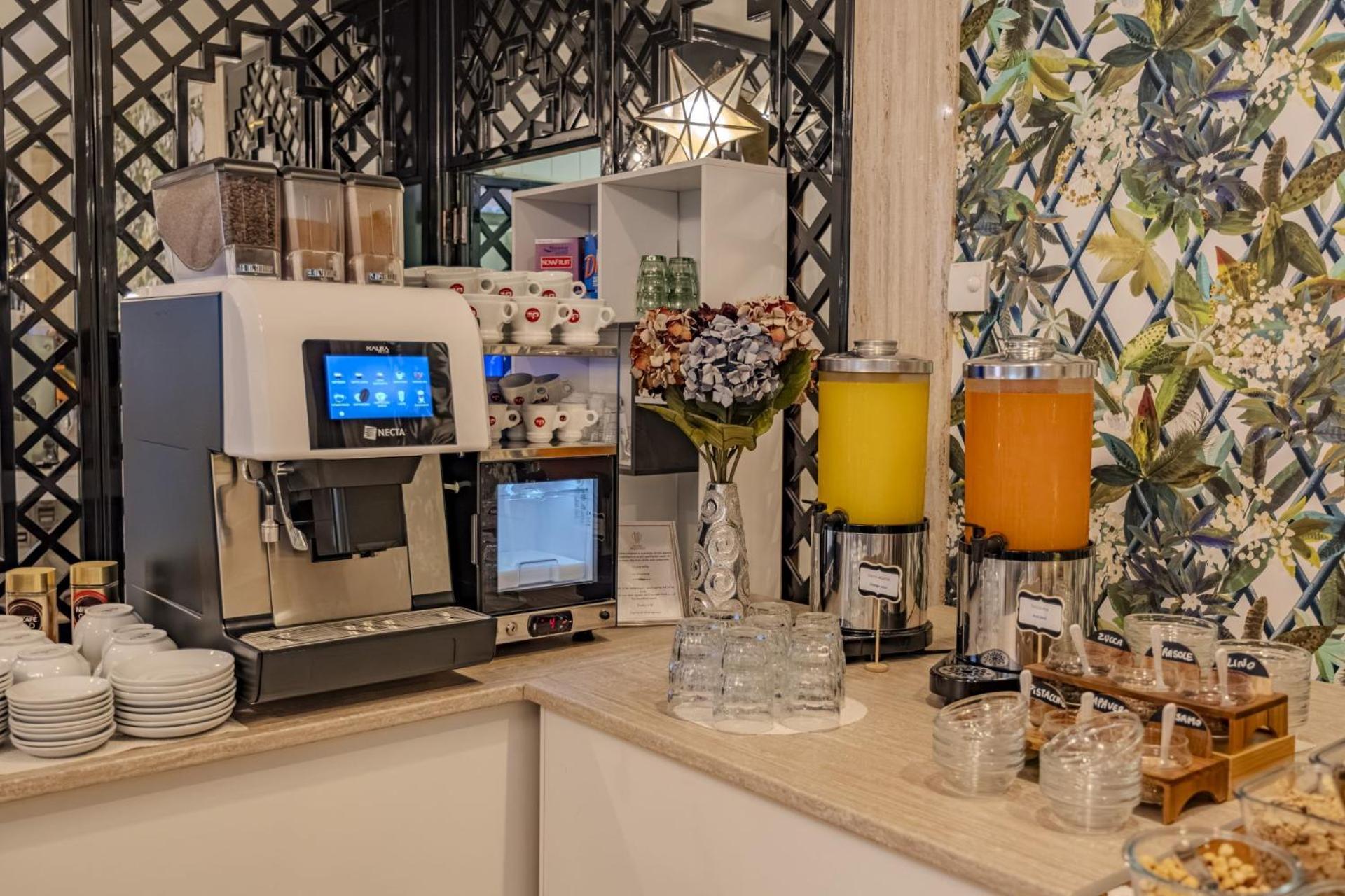 Hotel President - Vintage Hotel In Centro Riccione Luaran gambar