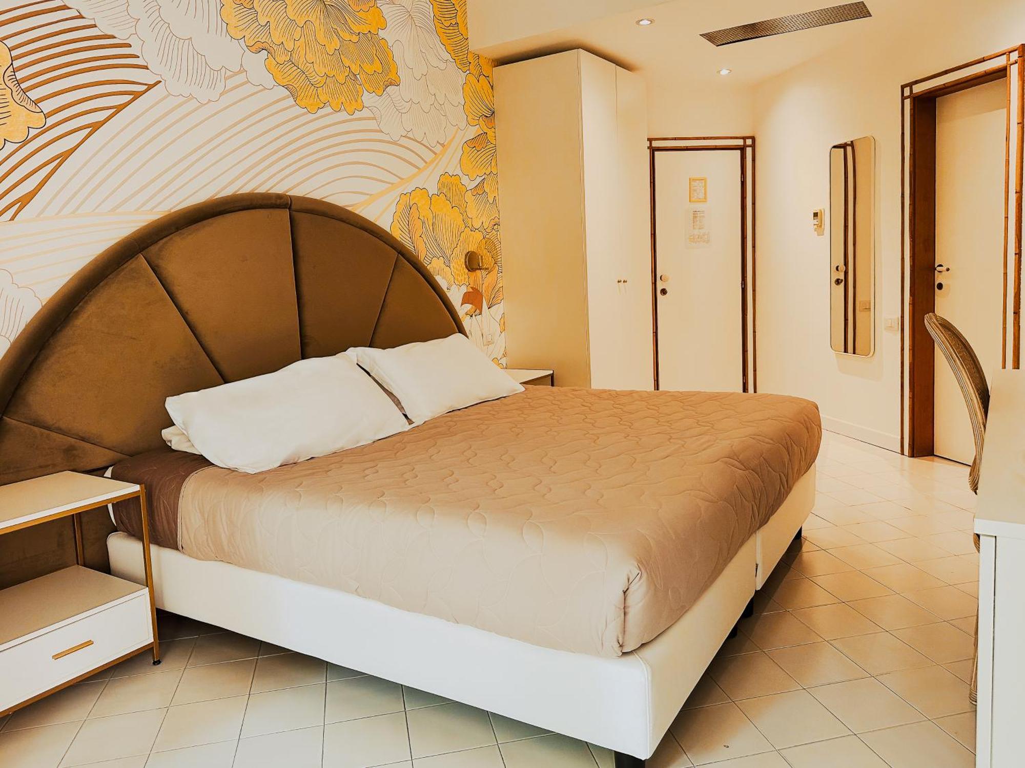 Hotel President - Vintage Hotel In Centro Riccione Luaran gambar
