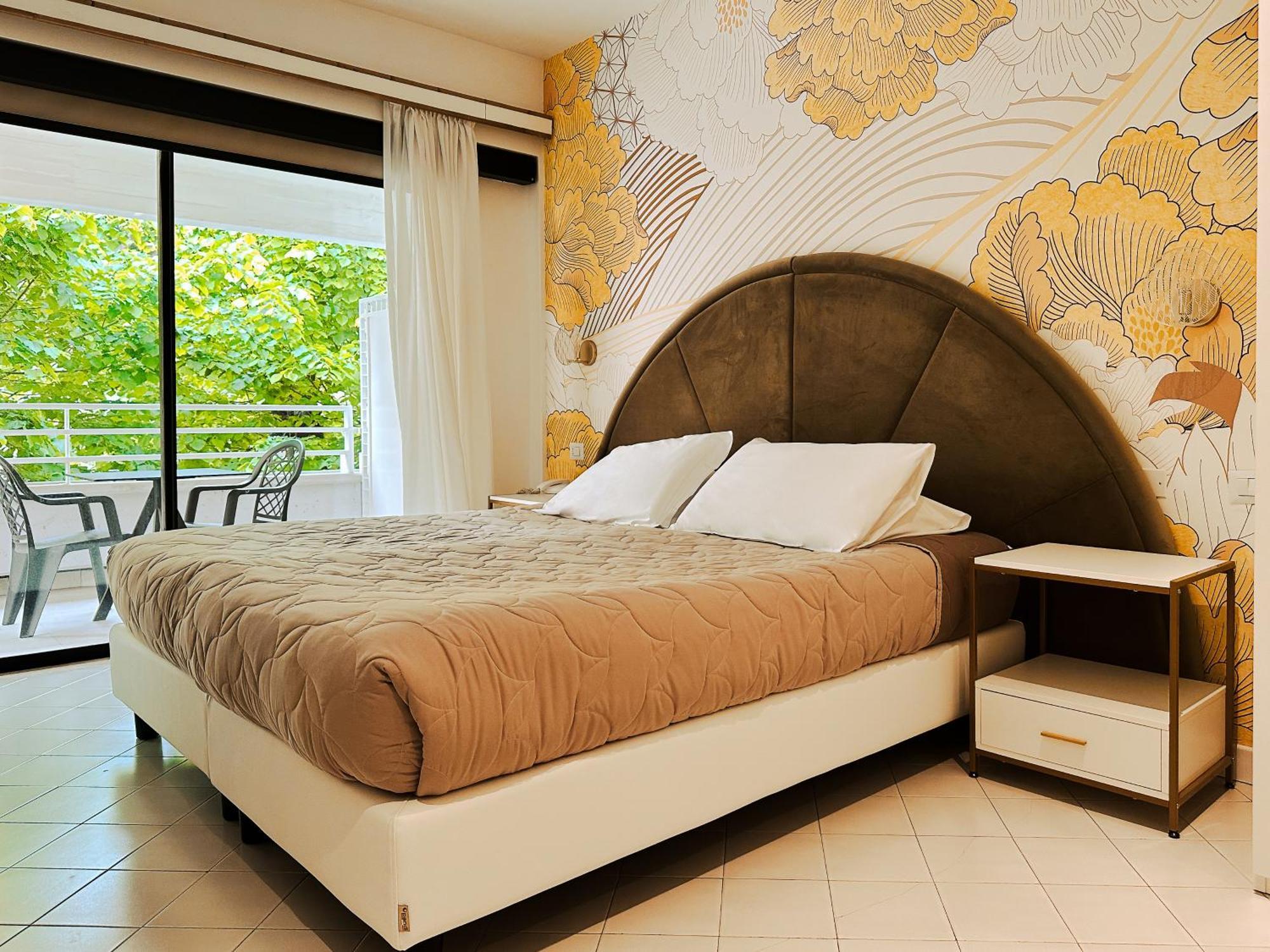 Hotel President - Vintage Hotel In Centro Riccione Luaran gambar