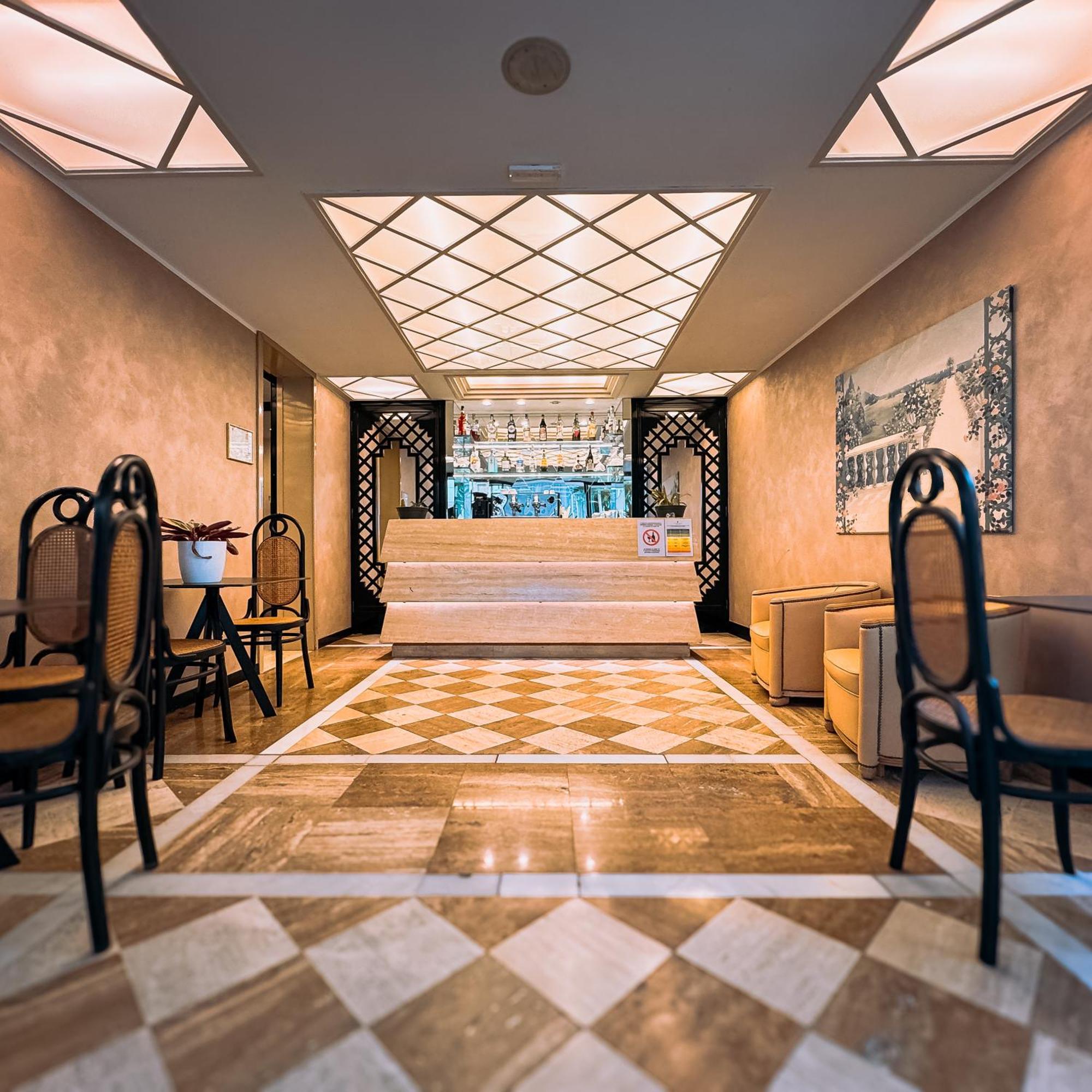Hotel President - Vintage Hotel In Centro Riccione Luaran gambar
